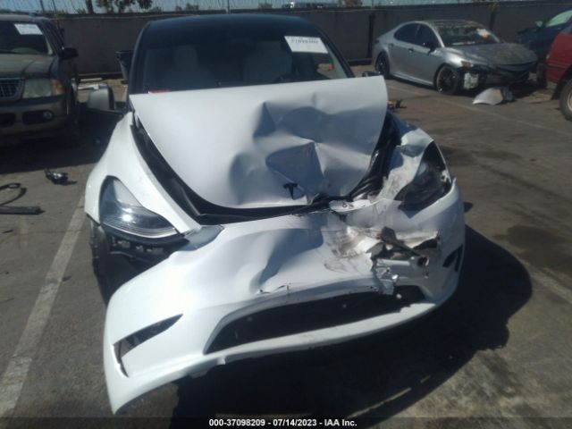 7SAYGDEF6NF561382 Tesla Model Y Performance