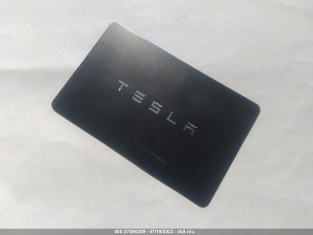 7SAYGDEF6NF561382 Tesla Model Y Performance