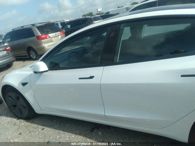 2022 Tesla 3, VIN: 5YJ3E1EBXNF259201
