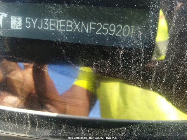 2022 Tesla 3, VIN: 5YJ3E1EBXNF259201