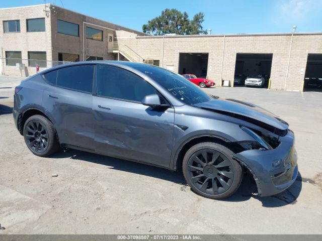 7SAYGDEE4PF611061 Tesla Model Y Long Range