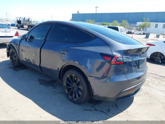 7SAYGDEE4PF611061 Tesla Model Y Long Range