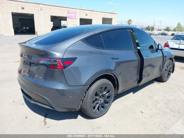 7SAYGDEE4PF611061 Tesla Model Y Long Range