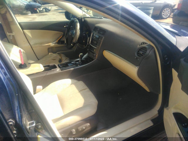 2011 LEXUS IS 250 VIN: JTHBF5C27B5151844