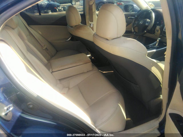 2011 LEXUS IS 250 VIN: JTHBF5C27B5151844
