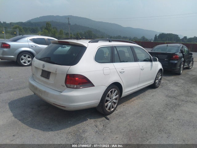 2012 VOLKSWAGEN JETTA SPORTWAGEN TDI W/SUNROOF VIN: 3VWML7AJXCM654656