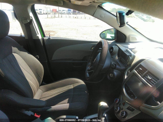 Chevrolet SONIC LT 2015 1G1JC6SH5F4182855 Image 5