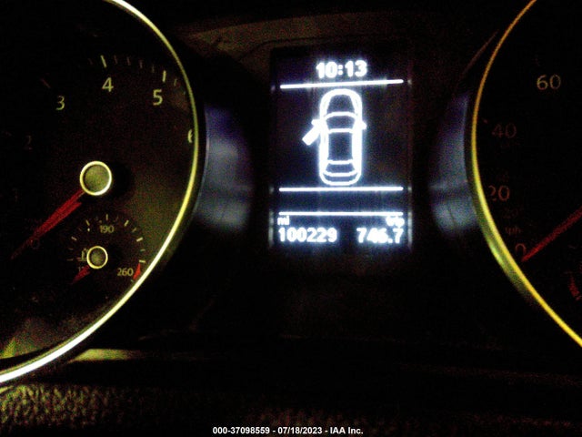 1VWBA7A39JC045653 Volkswagen Passat 2.0t Se