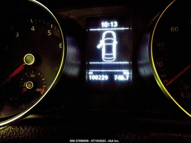 1VWBA7A39JC045653 Volkswagen Passat 2.0t Se