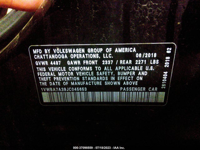 1VWBA7A39JC045653 Volkswagen Passat 2.0t Se