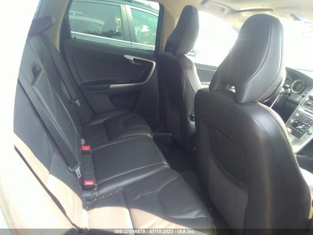 2010 VOLVO XC60 3.0T VIN: YV4992DZXA2124412