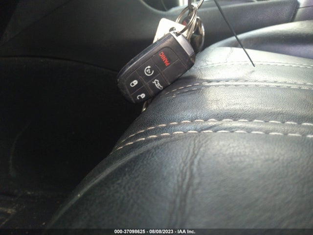 2C3CCABGXKH617915 Chrysler 300 300s
