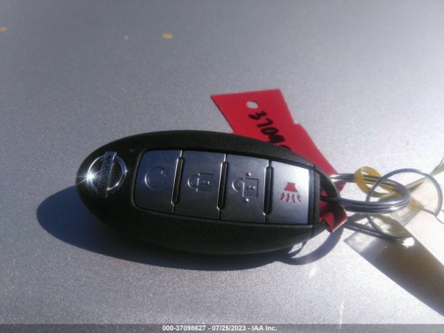 3N1CP5DV0LL555780 Nissan KICKS SR