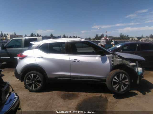 3N1CP5DV0LL555780 Nissan KICKS SR
