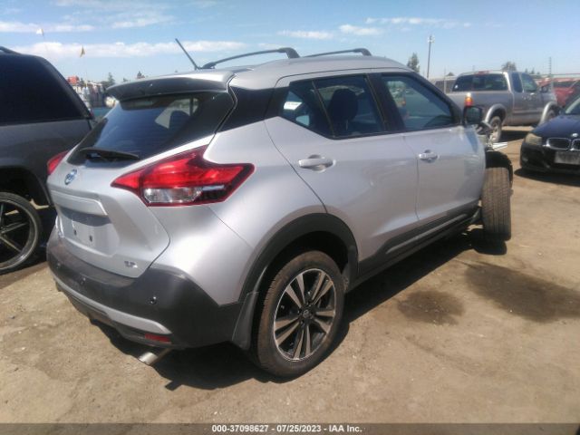 3N1CP5DV0LL555780 Nissan KICKS SR