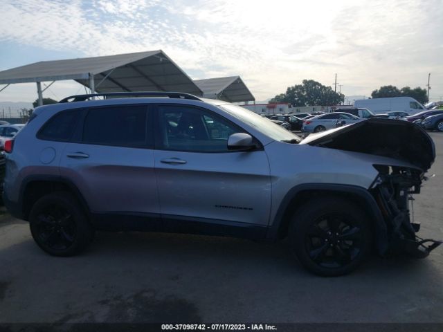 1C4PJLCB6JD533684 Jeep Cherokee Latitude