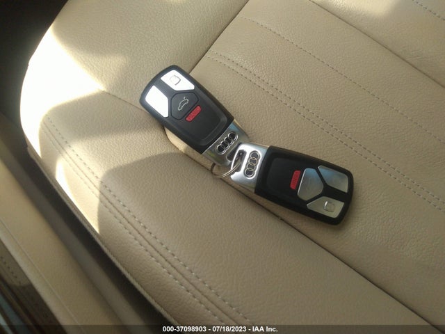 WA1BNAFY0J2003283 Audi Q5 Premium Plus