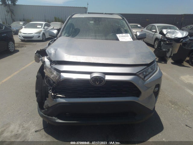 Toyota Rav4 Xle Premium 2019 2T3C1RFV0KC011520 Image 4