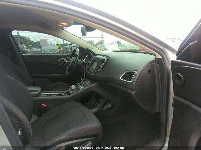 Chrysler 200 Limited 2015 1C3CCCAB9FN719852 Image 5