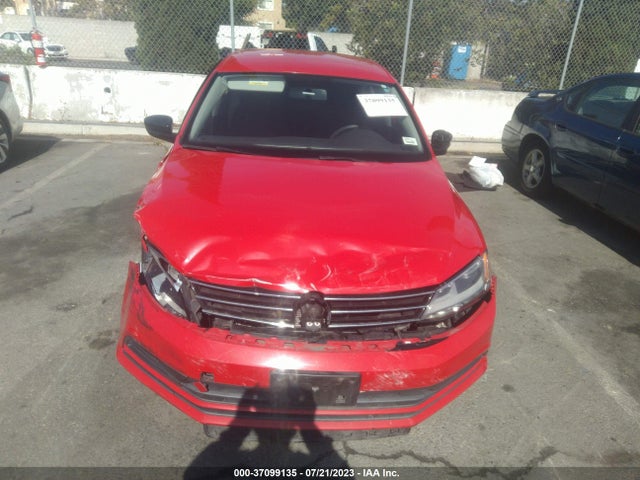 3VWD17AJ1FM218028 Volkswagen Jetta Sedan 1.8t Se