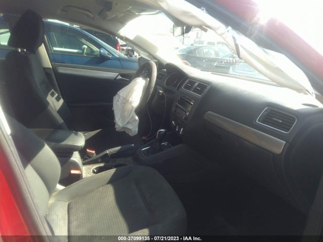3VWD17AJ1FM218028 Volkswagen Jetta Sedan 1.8t Se