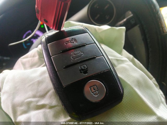 KNDJX3AE7G7017228 KIA Soul Ev +