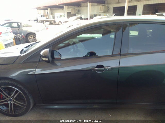 2016 FORD FOCUS ST VIN: 1FADP3L93GL360094