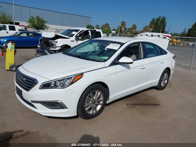 Hyundai SONATA SE 2017 5NPE24AF1HH466111 Image 2