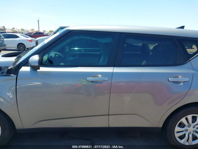 KNDJ23AU2P7856709 KIA SOUL LX