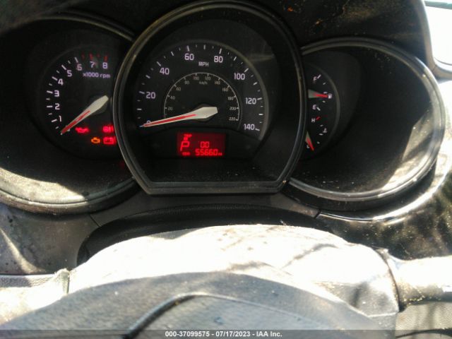 KNADM5A3XH6036568 KIA Rio 5-door Lx