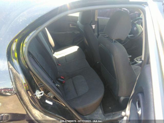 KNADM5A3XH6036568 KIA Rio 5-door Lx