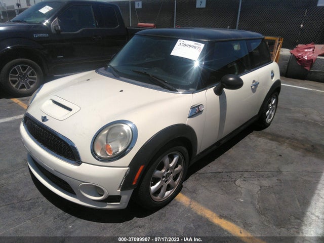 2010 MINI COOPER HARDTOP WMWMF7C58ATZ73446 Photo 1
