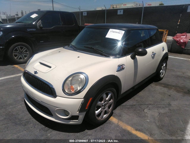 2010 MINI COOPER HARDTOP WMWMF7C58ATZ73446 Photo 5