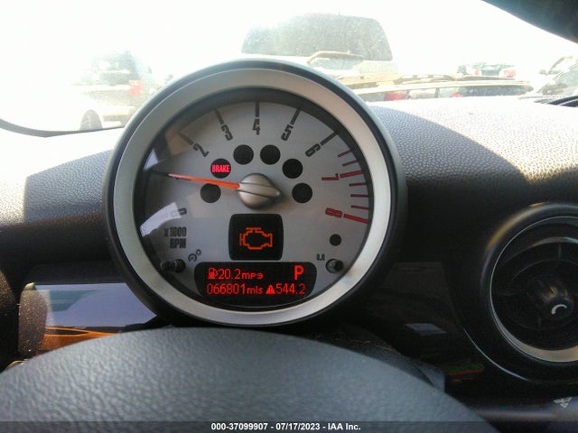 2010 MINI COOPER HARDTOP WMWMF7C58ATZ73446 Photo 6