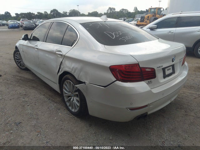 BMW 528i Xdrive 2015 WBA5A7C59FD627636 Image 3