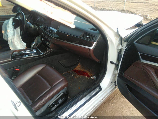 BMW 528i Xdrive 2015 WBA5A7C59FD627636 Image 5