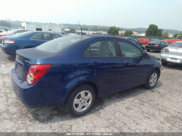 Chevrolet SONIC LS 2014 1G1JA5SH9E4142874 Image 5