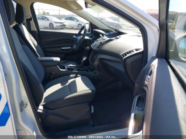 1FMCU9GD9JUB76730 Ford ESCAPE SE