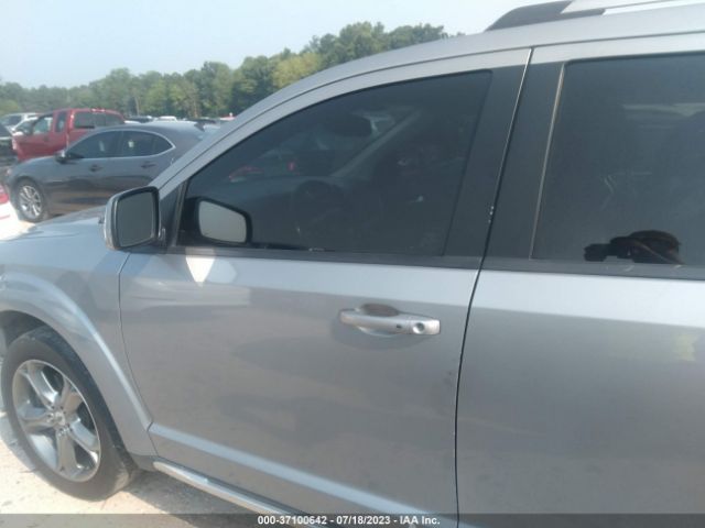3C4PDCGG5JT157146 Dodge Journey Crossroad