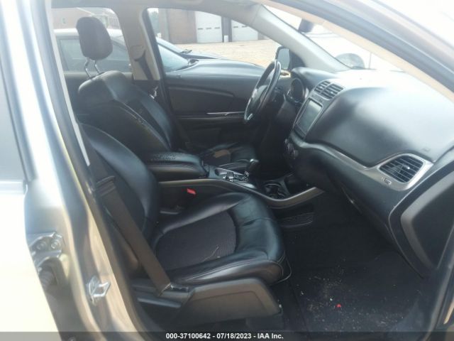 3C4PDCGG5JT157146 Dodge Journey Crossroad