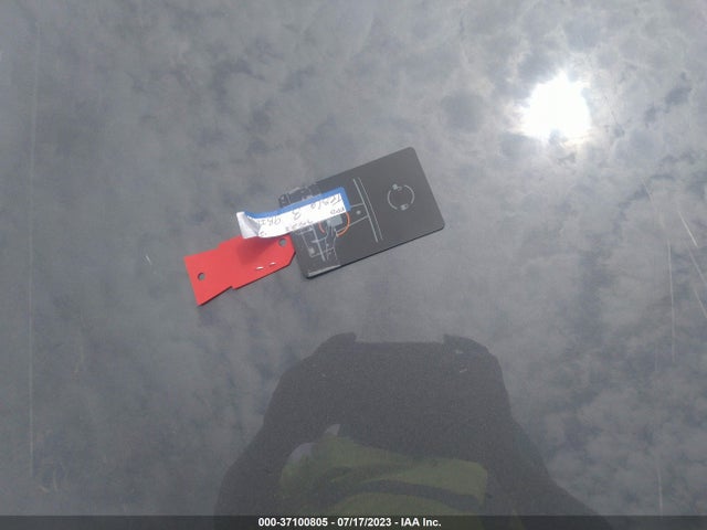5YJ3E1EA7NF249782 Tesla MODEL 3