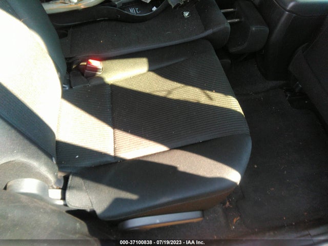 2017 TOYOTA RAV4 LE VIN: JTMBFREV4HJ708757