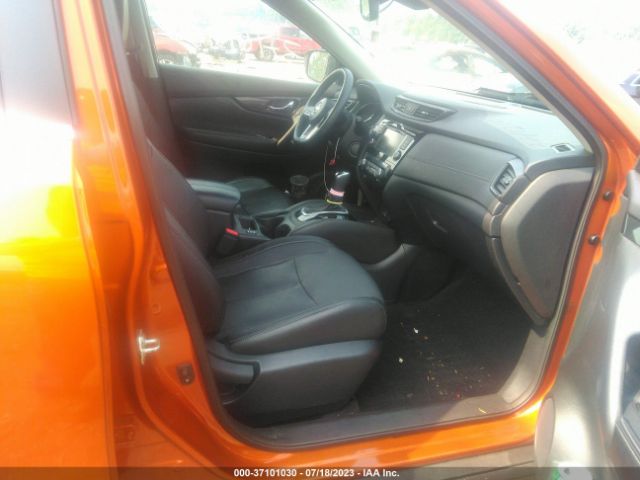 5N1AT2MV8JC842447 Nissan Rogue Sl