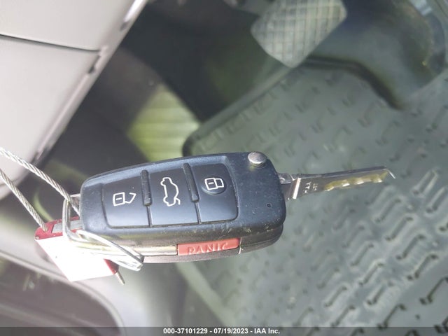 WA1JCCFS7HR008135 Audi Q3 Premium Plus