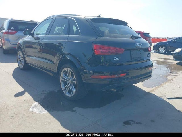 WA1JCCFS7HR008135 Audi Q3 Premium Plus