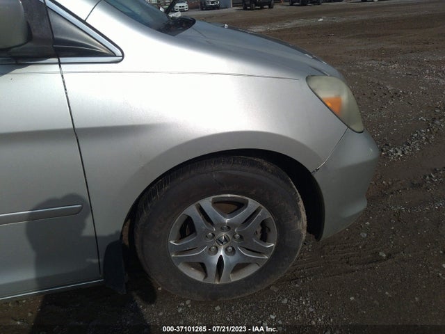 2005 HONDA ODYSSEY EX-L VIN: 5FNRL38725B083960