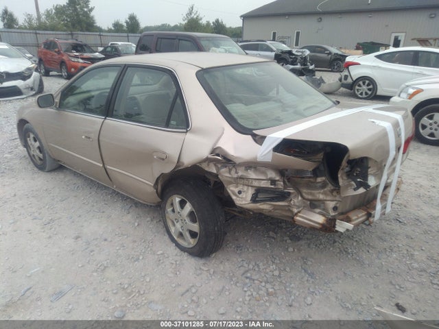 2000 HONDA ACCORD SDN SE VIN: 1HGCG5675YA072684