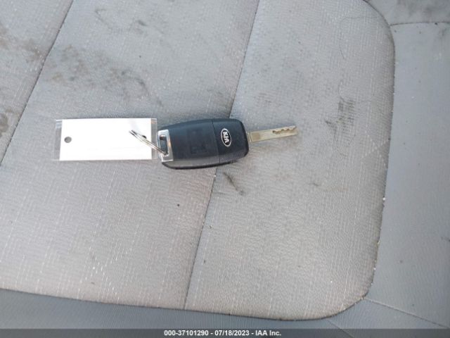3KPA25AD5ME382942 KIA Rio 5-door S