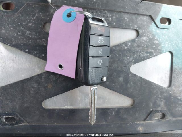 KNAFK4A6XG5519422 KIA FORTE LX