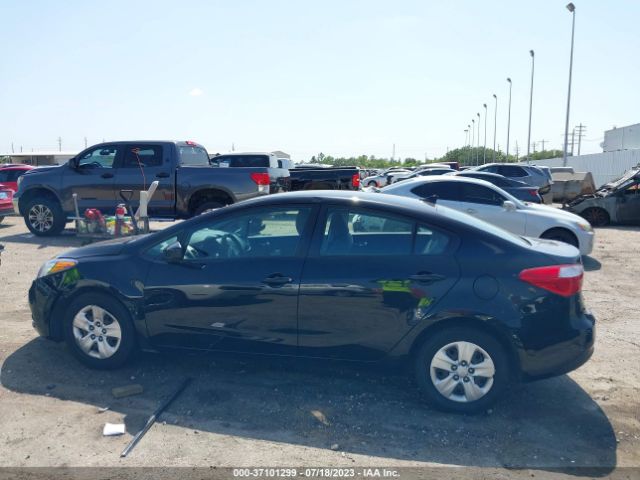 KNAFK4A6XG5519422 KIA FORTE LX